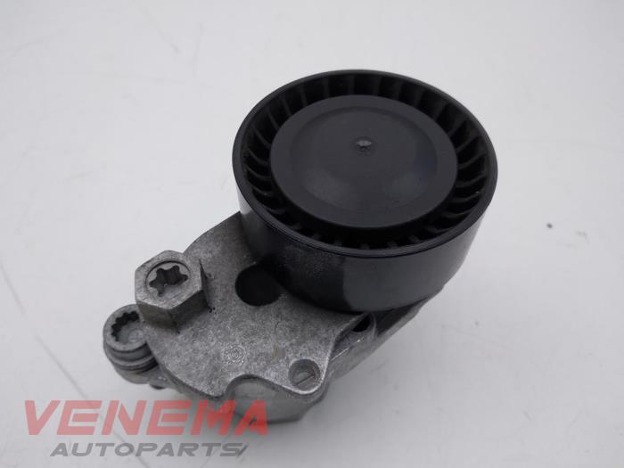 Gebruikte Spanrol Multiriem Volkswagen Polo VI (AW1) 1.0 MPI 12V Prijs € 14,99 Margeregeling aangeboden door Venema Autoparts