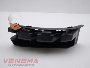 Gebruikte Bumpersteun rechts-achter Mercedes E (W212) E-250 CDI 16V BlueTec Prijs € 14,99 Margeregeling aangeboden door Venema Autoparts