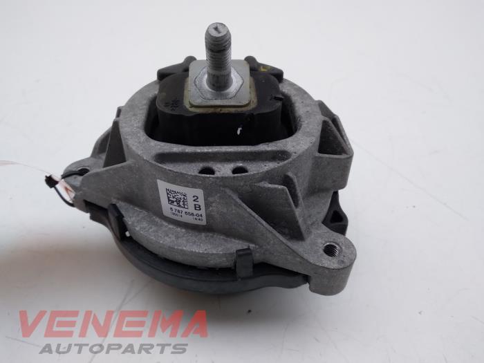 Gebruikte Motorrubber BMW 3 serie Touring (F31) 320d 2.0 16V Prijs € 14,99 Margeregeling aangeboden door Venema Autoparts