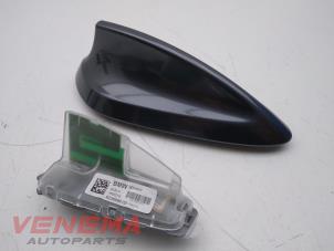 Gebruikte GPS Antenne BMW 3 serie Touring (F31) 320d 2.0 16V Prijs € 49,99 Margeregeling aangeboden door Venema Autoparts
