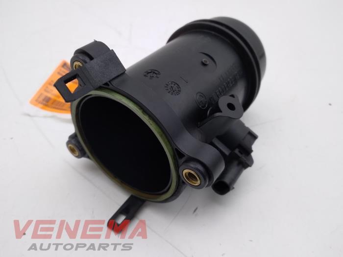 Luchthoeveelheidsmeter van een BMW 3 serie Touring (F31) 320d 2.0 16V 2015