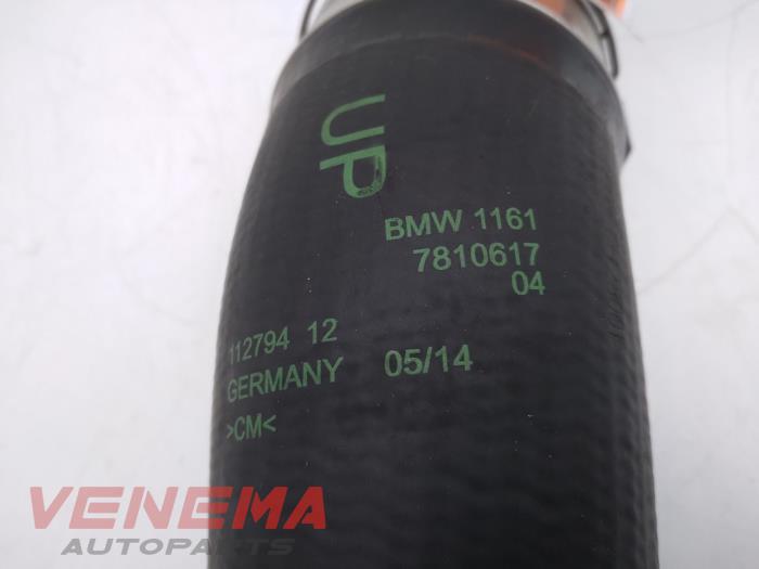 Intercooler Slang van een BMW 3 serie Touring (F31) 320d 2.0 16V 2015