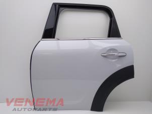 Gebruikte Portier 4Deurs links-achter Mini Countryman (F60) 1.5 12V One Prijs € 399,99 Margeregeling aangeboden door Venema Autoparts