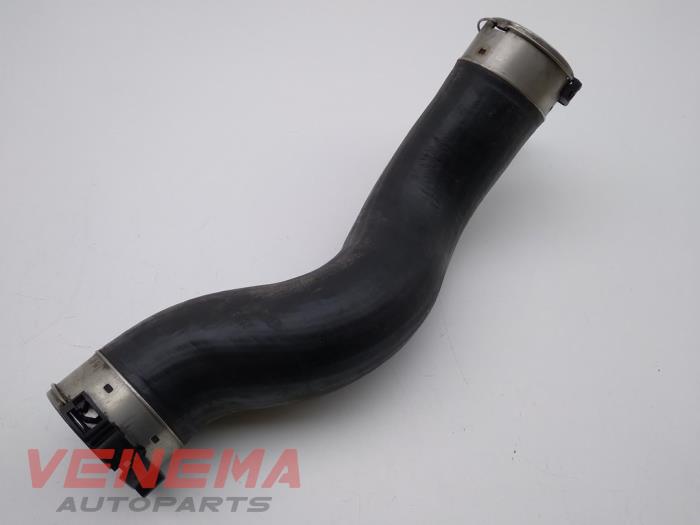 Gebruikte Intercooler Slang BMW 1 serie (F20) 116d 1.5 12V TwinPower Prijs € 29,99 Margeregeling aangeboden door Venema Autoparts