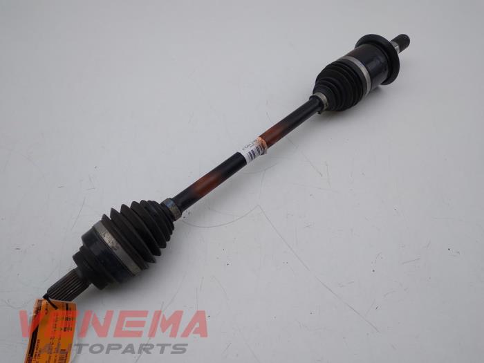 Gebruikte Steekas links-achter BMW 1 serie (F20) 116d 1.5 12V TwinPower Prijs € 124,99 Margeregeling aangeboden door Venema Autoparts