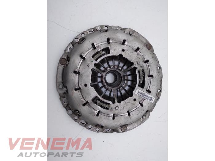 Gebruikte Koppelingsset (compleet) BMW 1 serie (F20) 116d 1.5 12V TwinPower Prijs € 99,99 Margeregeling aangeboden door Venema Autoparts
