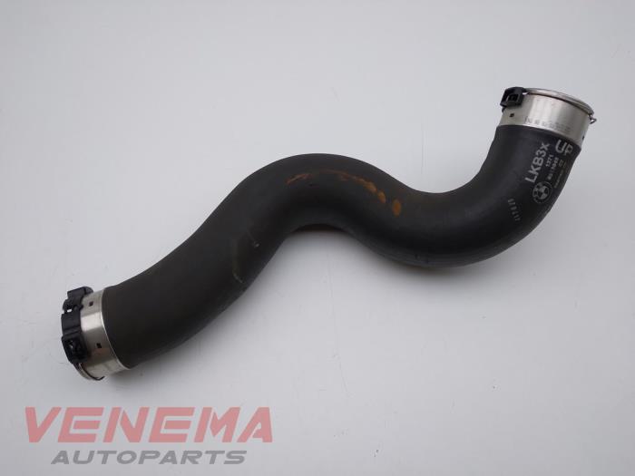 Gebruikte Intercooler Slang BMW 1 serie (F20) 116d 1.5 12V TwinPower Prijs € 29,99 Margeregeling aangeboden door Venema Autoparts