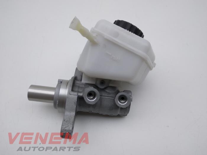Gebruikte Hoofdremcilinder BMW 1 serie (F20) 116d 1.5 12V TwinPower Prijs € 14,99 Margeregeling aangeboden door Venema Autoparts