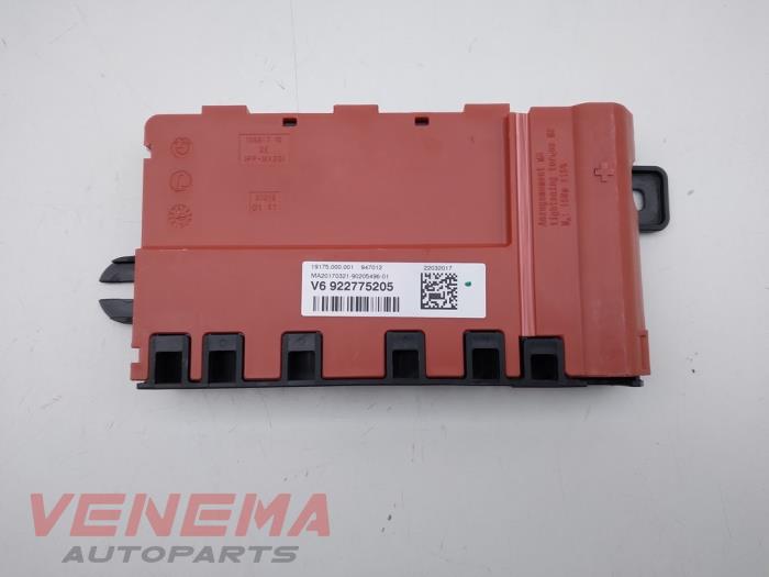 Gebruikte Stroomverdeler BMW 1 serie (F20) 116d 1.5 12V TwinPower Prijs € 14,99 Margeregeling aangeboden door Venema Autoparts