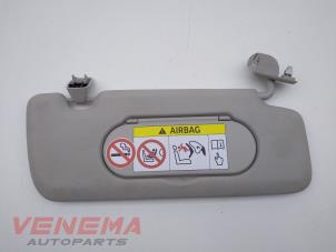 Gebruikte Zonneklep Mini Countryman (F60) 1.5 12V One Prijs € 39,99 Margeregeling aangeboden door Venema Autoparts