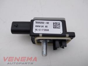 Gebruikte Airbag Sensor Mini Countryman (F60) 1.5 12V One Prijs € 19,99 Margeregeling aangeboden door Venema Autoparts