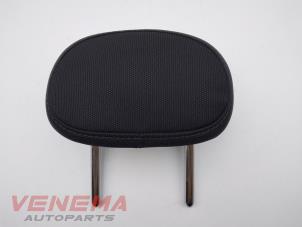 Gebruikte Hoofdsteun Mini Countryman (F60) 1.5 12V One Prijs € 49,99 Margeregeling aangeboden door Venema Autoparts