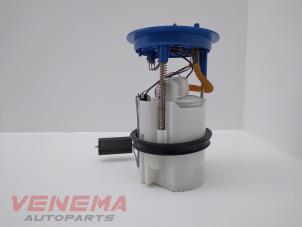 Gebruikte Tank element Pomp Skoda Fabia III Combi (NJ5) 1.2 TSI 16V Greentech Prijs € 39,99 Margeregeling aangeboden door Venema Autoparts