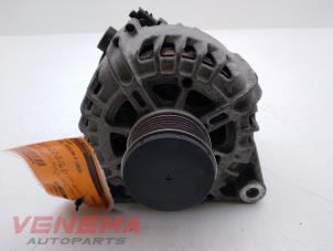 Gebruikte Dynamo Opel Crossland (X) 1.2 Turbo 12V Prijs € 74,99 Margeregeling aangeboden door Venema Autoparts