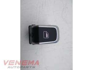 Gebruikte Ruit schakelaar elektrisch Audi Q3 (8UB/8UG) 2.0 TDI 16V 150 Quattro Prijs € 9,99 Margeregeling aangeboden door Venema Autoparts