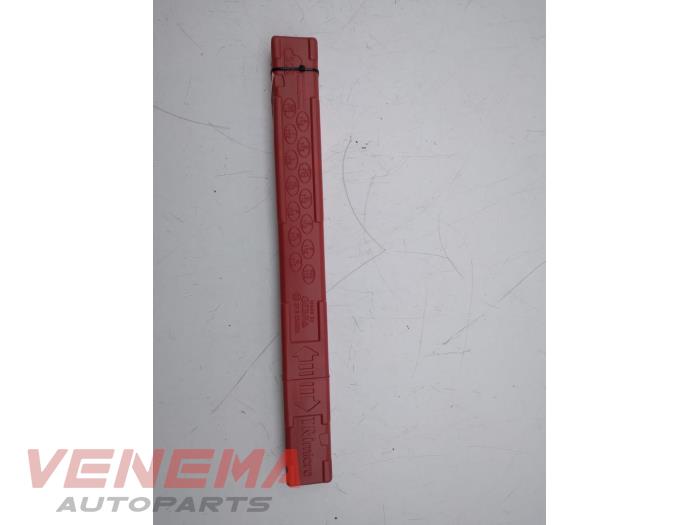 Gevarendriehoek van een Mercedes-Benz E Estate (S213) E-300de 2.0 Turbo 16V 2020