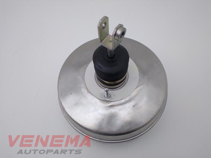 Gebruikte Rembooster Mercedes E Estate (S213) E-300de 2.0 Turbo 16V Prijs € 54,99 Margeregeling aangeboden door Venema Autoparts