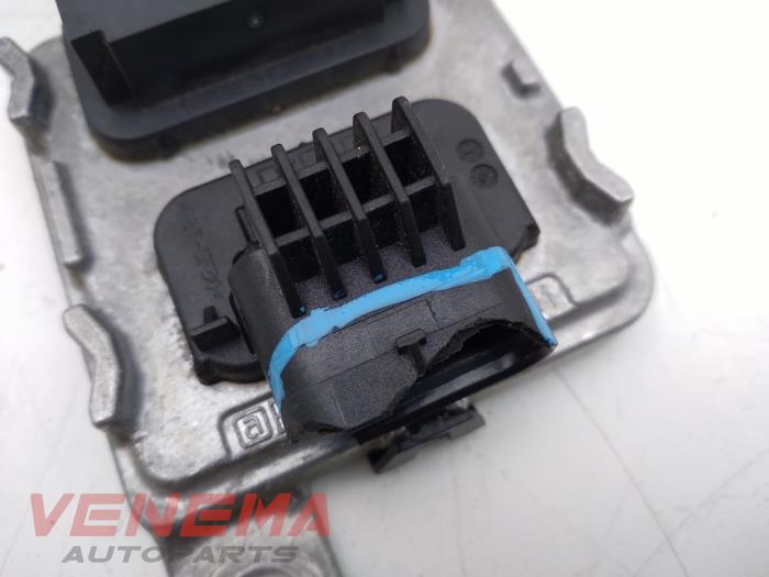 Nox sensor van een Mercedes-Benz E Estate (S213) E-300de 2.0 Turbo 16V 2020