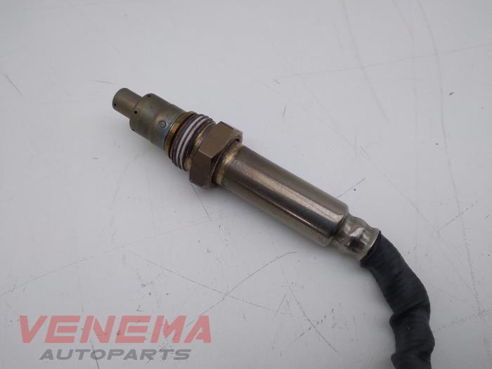 Nox sensor van een Mercedes-Benz E Estate (S213) E-300de 2.0 Turbo 16V 2020