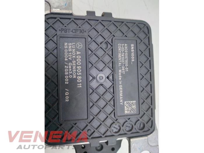 Nox sensor van een Mercedes-Benz E Estate (S213) E-300de 2.0 Turbo 16V 2020
