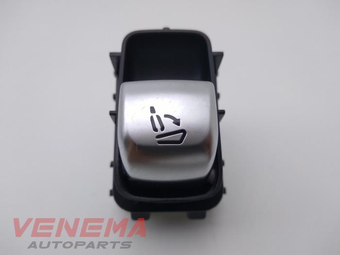 Gebruikte Schakelaar Mercedes E Estate (S213) E-300de 2.0 Turbo 16V Prijs € 14,99 Margeregeling aangeboden door Venema Autoparts