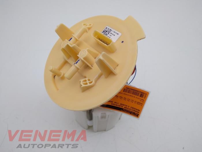 Gebruikte Tank element Pomp Mercedes E Estate (S213) E-300de 2.0 Turbo 16V Prijs € 144,99 Margeregeling aangeboden door Venema Autoparts