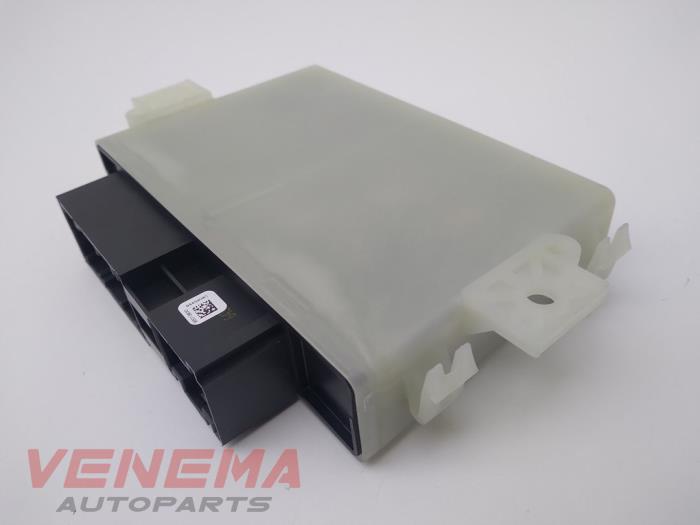 Adblue Computer van een Mercedes-Benz E Estate (S213) E-300de 2.0 Turbo 16V 2020