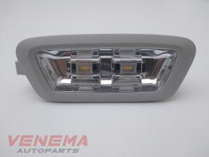 Gebruikte Binnenverlichting achter Mercedes E Estate (S213) E-300de 2.0 Turbo 16V Prijs € 19,99 Margeregeling aangeboden door Venema Autoparts