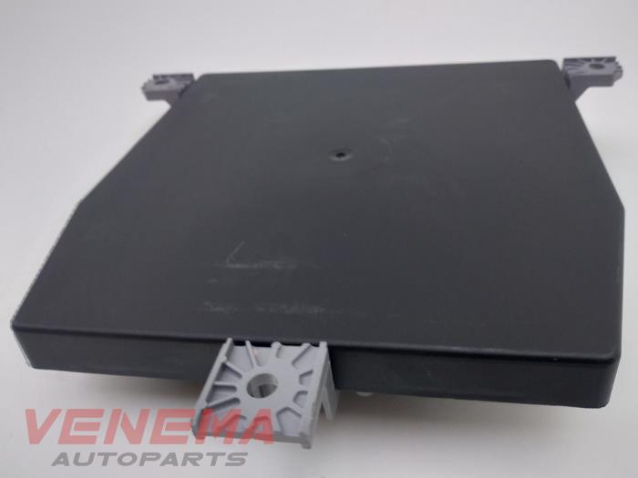 Computer Body Control van een Mercedes-Benz E Estate (S213) E-300de 2.0 Turbo 16V 2020