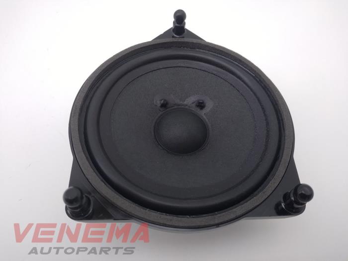 Gebruikte Luidspreker Mercedes E Estate (S213) E-300de 2.0 Turbo 16V Prijs € 29,99 Margeregeling aangeboden door Venema Autoparts