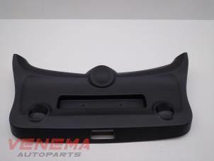 Gebruikte Bekleding Achterklep Mini Mini (F55) 1.5 12V Cooper Prijs € 24,99 Margeregeling aangeboden door Venema Autoparts