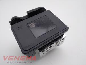 Gebruikte ABS Pomp Volkswagen Golf VII Variant (AUVV) 1.2 TSI 16V Prijs € 269,99 Margeregeling aangeboden door Venema Autoparts