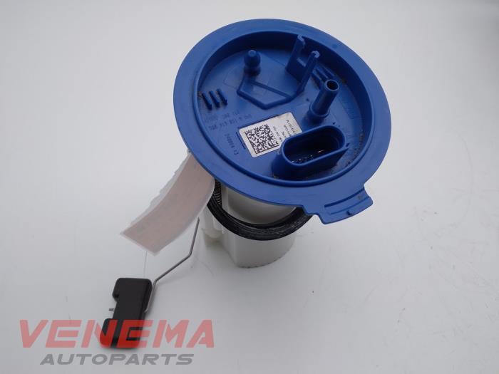 Gebruikte Tank element Pomp Volkswagen Golf VII Variant (AUVV) 1.2 TSI 16V Prijs € 14,99 Margeregeling aangeboden door Venema Autoparts