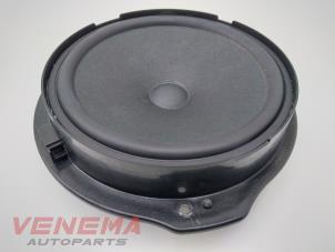 Gebruikte Speaker Mercedes GLK (204.7/9) 3.0 320 CDI 24V 4-Matic Prijs € 19,99 Margeregeling aangeboden door Venema Autoparts