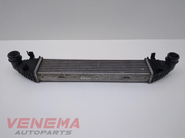 Gebruikte Intercooler Mercedes GLK (204.7/9) 3.0 320 CDI 24V 4-Matic Prijs € 74,99 Margeregeling aangeboden door Venema Autoparts