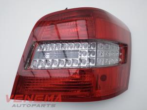 Gebruikte Achterlicht rechts Mercedes GLK (204.7/9) 3.0 320 CDI 24V 4-Matic Prijs € 174,99 Margeregeling aangeboden door Venema Autoparts