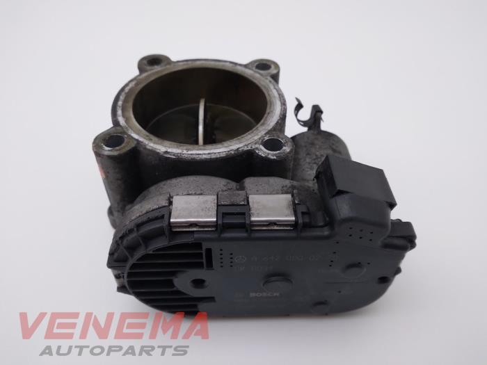 Gebruikte Gasklephuis Mercedes GLK (204.7/9) 3.0 320 CDI 24V 4-Matic Prijs € 14,99 Margeregeling aangeboden door Venema Autoparts
