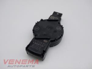 Gebruikte Regensensor BMW X3 (F25) xDrive20d 16V Prijs € 59,99 Margeregeling aangeboden door Venema Autoparts