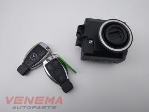 Gebruikte Kontaktslot + Sleutel Mercedes GLK (204.7/9) 3.0 320 CDI 24V 4-Matic Prijs € 244,99 Margeregeling aangeboden door Venema Autoparts
