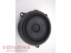 Gebruikte Luidspreker BMW X3 (F25) xDrive20d 16V Prijs € 19,99 Margeregeling aangeboden door Venema Autoparts