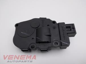 Gebruikte Kachelklep Motor BMW X3 (F25) xDrive20d 16V Prijs € 9,99 Margeregeling aangeboden door Venema Autoparts