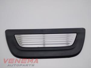 Gebruikte Sierlijst BMW X3 (F25) xDrive20d 16V Prijs € 19,99 Margeregeling aangeboden door Venema Autoparts