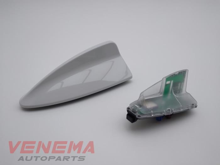 GPS Antenne van een BMW X3 (F25) xDrive20d 16V 2014