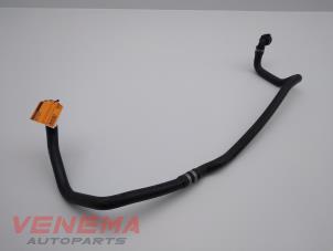 Gebruikte Radiateurslang BMW X3 (F25) xDrive20d 16V Prijs € 24,99 Margeregeling aangeboden door Venema Autoparts