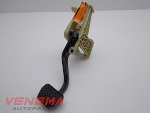 Gebruikte Rempedaal BMW X3 (F25) xDrive20d 16V Prijs € 39,99 Margeregeling aangeboden door Venema Autoparts