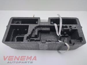 Gebruikte Diversen Volkswagen Up! (121) 1.0 12V 75 Prijs € 19,99 Margeregeling aangeboden door Venema Autoparts