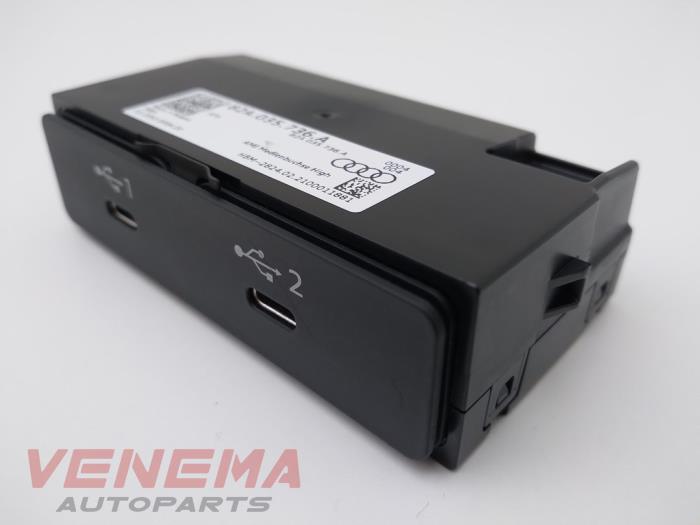USB module van een Audi A1 Sportback (GBA) 1.0 25 TFSI 12V 2022