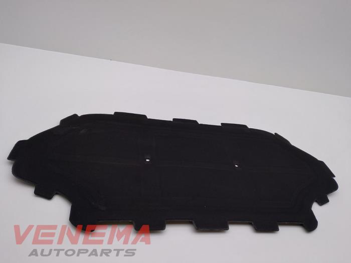 Motorkap Isolatie van een Audi A1 Sportback (GBA) 1.0 25 TFSI 12V 2022