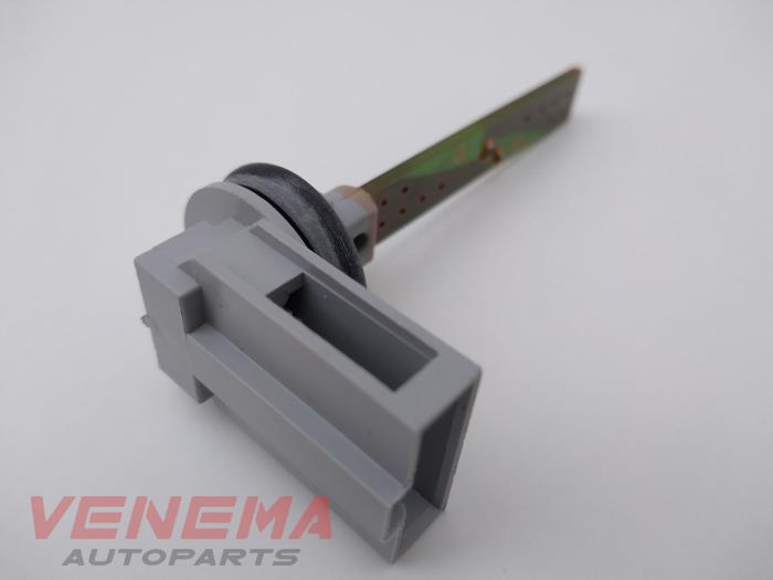 Gebruikte Sensor Temperatuur binnen Mercedes ML III (166) 3.0 ML-350 BlueTEC V6 24V 4-Matic Prijs € 14,99 Margeregeling aangeboden door Venema Autoparts