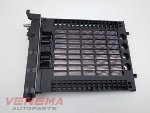 Gebruikte Kachel Verwarmingselement Mercedes ML III (166) 3.0 ML-350 BlueTEC V6 24V 4-Matic Prijs € 29,99 Margeregeling aangeboden door Venema Autoparts